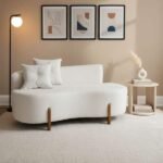 Sofá Orgânico 2 Lugares C/2 Almofadas Curvo Sala Recepção Luna Boucle Pés De Madeira - Montanaris Decor - Boucle Branco - Imagem 2